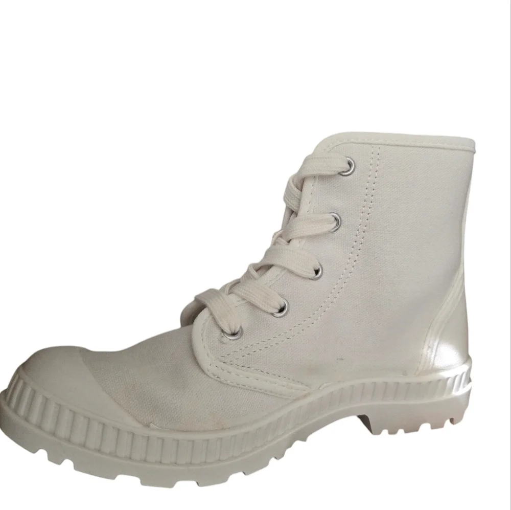 NIB SO Dragonfruit combat style boots